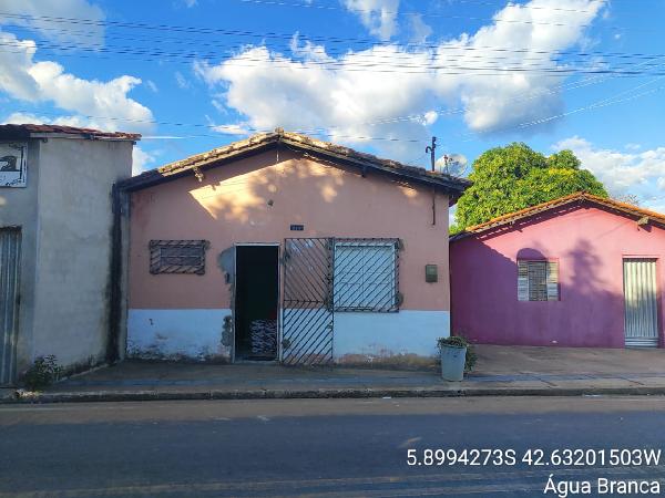 Casa em Água Branca, Nova Brasilia, Rua Jonas Fernandes Lima, N. 376,, PI. Área: 59.86m2