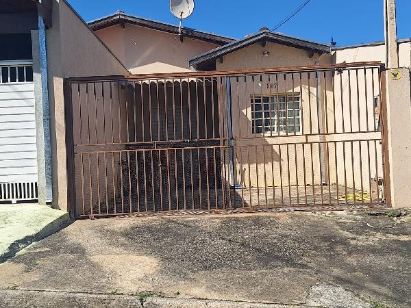 Casa em Pindamonhangaba, Conjunto Residencial Araretama, Rua Heitor Sneider, N. 297, Lt 38 Qd H, SP. Área: 49.5m2
