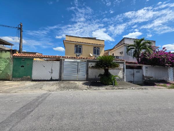 Casa em Queimados, Jardim Alzira, Rua Santo Tirco, N. 144, Cs 01 Qd 07 Lt 28, RJ. Área: 68.2m2 Casa em Queimados, Jardim Alzira, Rua Santo Tirco, N. 144, Cs 01 Qd 07 Lt 28, RJ. Área: 68.2m2