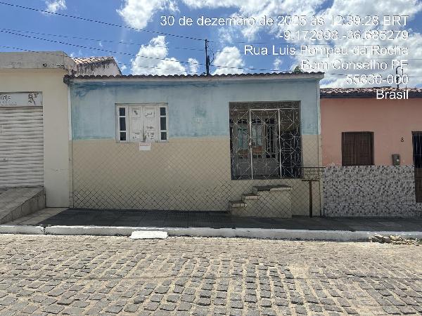 Casa em Bom Conselho, Centro, PraÇA Mestre Gadelha, N. 6,, PE. Área: 112m2