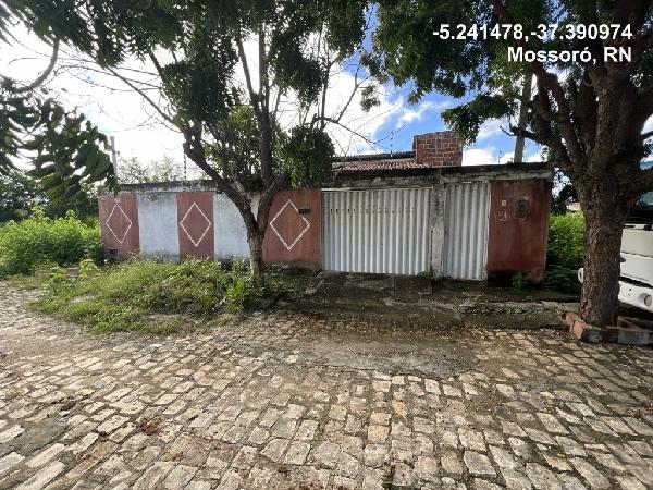 Casa em Mossoró, Itapetinga, Rua Cruzeta, N. 156, Quadra 37, Lote 468, RN. Área: 58.6m2