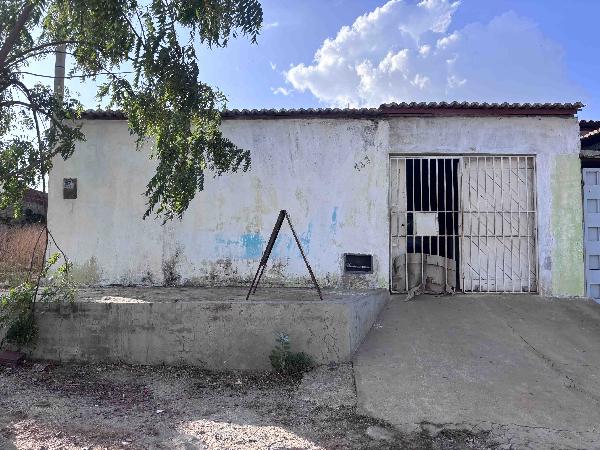 Casa em Parelhas, Ivan Bezerra, Rua Francisco De Souza Barros, N. 733,, RN. Área: 80.27m2