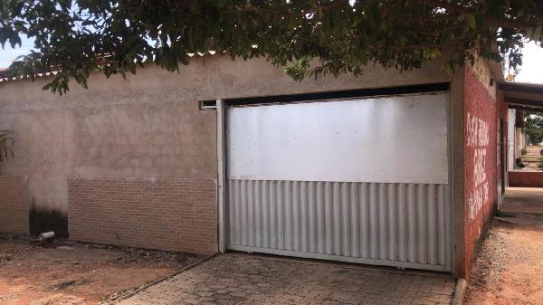 Casa em Padre Bernardo, Setor A, Rua 09, N. 1118, Qd 40 Lt 14, GO. Área: 69.98m2
