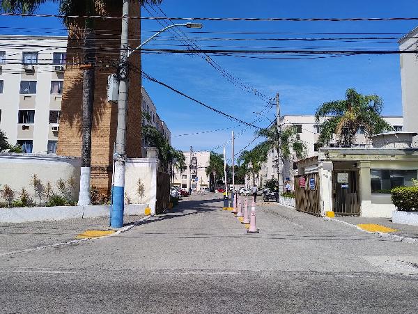 Apartamento em Belford Roxo, Vila Dagmar, Avenida Goncalves Gatto, N. 290, Apto 302, Bl 08, RJ. Área: 51m2