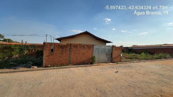 Casa em Água Branca, Bulungão, Rua Projetada, N. Sn, Qd 01 Lote 05, PI. Área: 93.7m2