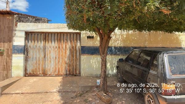 Casa em Açu, Frutilandia, Rua Francisco Esmeraldino Soares, N. 1025,, RN. Área: 70m2