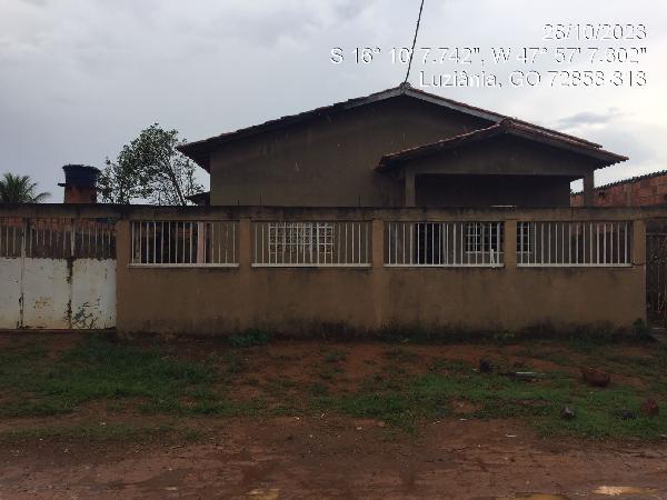 Casa em Luziânia, Parque Estrela Dalva X, Quadra 530, N. 2, Lt 02, Rua 120, GO. Área: 65.87m2