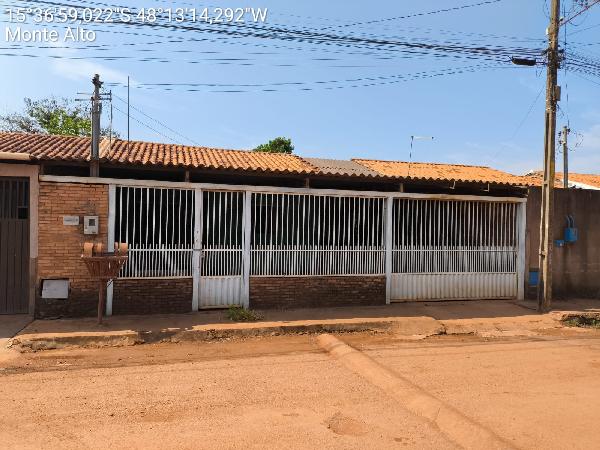 Casa em Padre Bernardo, Ouro Verde, Rua 11, N. 1730, Qd 74 Lt 46, GO. Área: 69.7m2