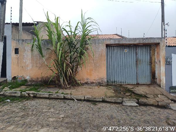 Casa em Arapiraca, Boa Vista, Rua Existente, N. 703, Lt 03 Qd E, AL. Área: 98.74m2
