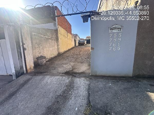 Casa em Divinópolis, Icarai, Rua Vera Cruz, N. 765, Lt 75 Qd 004 Zn 31, MG. Área: 52.5m2