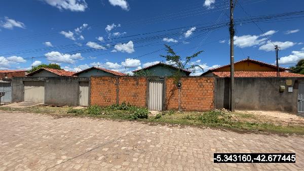Casa em Demerval Lobão, Piaçava, Rua Antonio Pereira Lopes, N. 540, Lt 02, PI. Área: 42m2