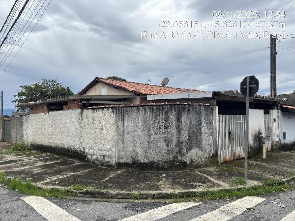 Casa em Taubaté, Jardim Santa Tereza, Rua Antonio De Oliveira Valle, N. 223, Casa 01, SP. Área: 59.22m2