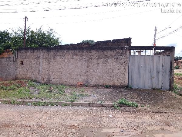Casa em Luziânia, Parque Industrial Sao Jose, Avenida 02, N. Sn, Lt E Qd 01 Gleba 07, GO. Área: 62.64m2