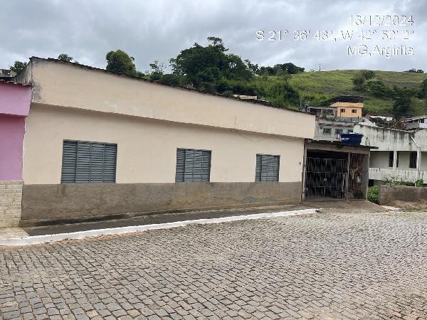 Casa em Argirita, Centro, Rua Emilio Vitoi, N. 207, 207, MG. Área: 115.53m2