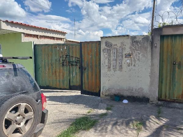 Casa em Esmeraldas, Dumaville, Avenida Luiza Goncalves De Oliveira, N. 732, Cs 10, Lt 09-A, Qd 18, MG. Área: 47.88m2