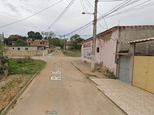 Casa em Nova Iguaçu, Ipiranga, Rua Seis De Abril, N. 410, RJ. Área: 52.48m2