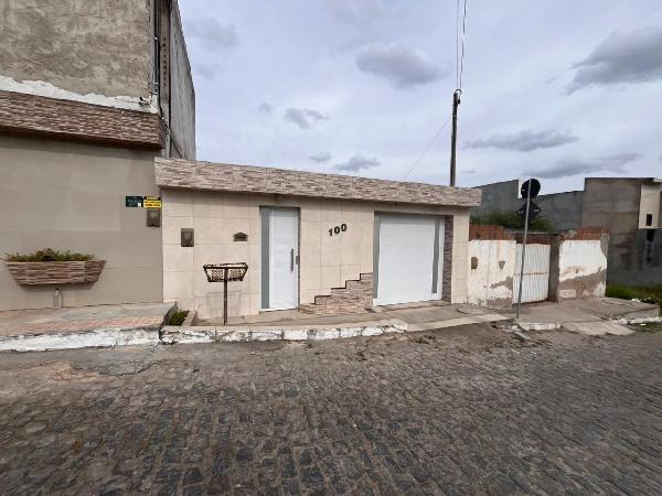 Casa em Caruaru, Rendeiras, Rua Joao Rodrigues De Melo, N. 98, Lt 15 Qd A Antiga Rua Projetada R16, PE. Área: 55m2