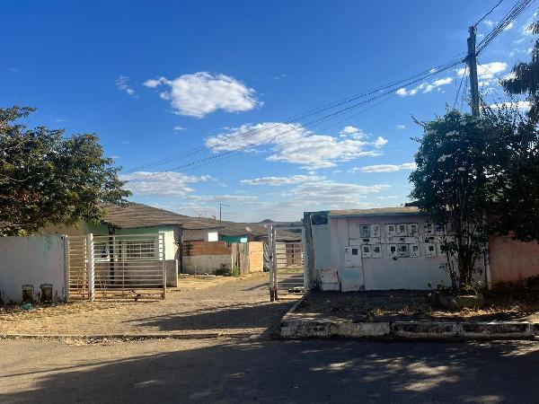 Casa em Luziânia, Mansoes De Recreio Estrela Dalva Iv, Quadra 149 Lote 10 A Rua 28, N. Sn, Cs 10, GO. Área: 58.28m2