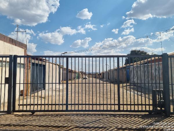 Casa em Luziânia, Chacaras Marajoara, Rua Uberlandia, N. Sn, Casa 24, GO. Área: 55.02m2