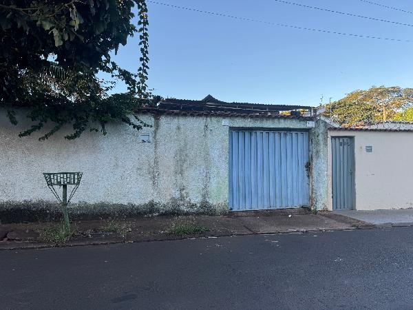 Casa em Ribeirão Preto, Presidente Dutra, Rua Mathias Goncalves, N. 710,, SP. Área: 115.22m2
