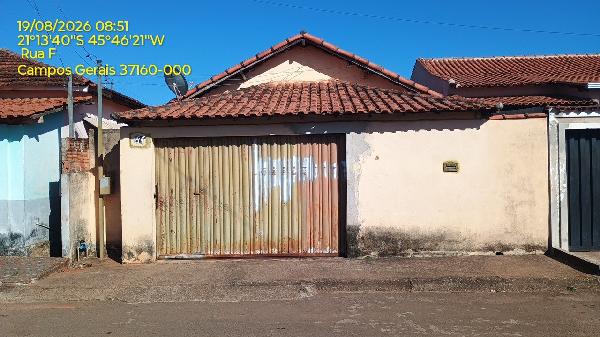 Casa em Campos Gerais, Centro, Rua E, N. 81, Qd J Lt 03, MG. Área: 90.35m2