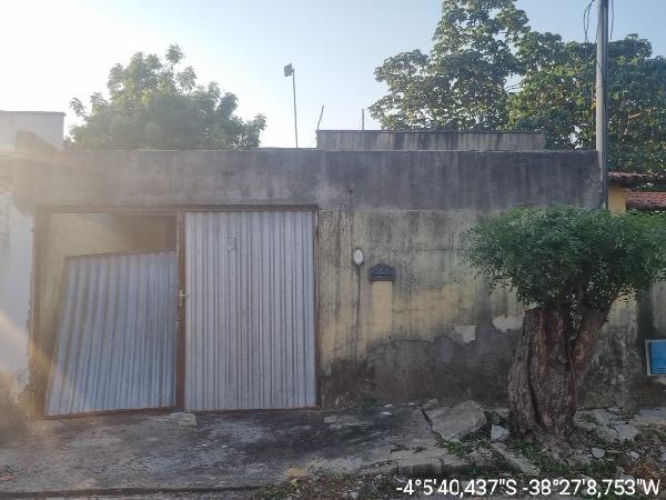 Casa em Horizonte, Vertente, Rua Cicero Brindero Antiga Rua Sdo 01, N. 269, Cs A, CE. Área: 53.14m2