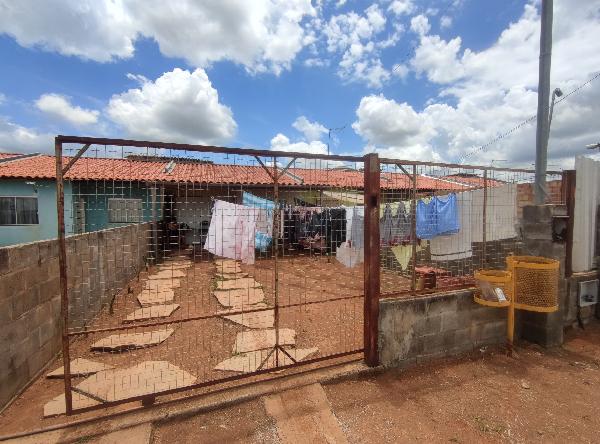 Casa em Luziânia, Jardim Bandeirante, Quadra 87, N. Sn, Cs 01 Lt 16 Rua 23, GO. Área: 57m2