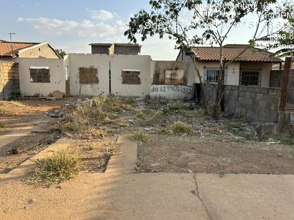 Casa em Luziânia, Jardim Bandeirante, Quadra 87, N. Sn, Casa 01, Lote 12 Quadra 87 Rua 08, GO. Área: 57m2