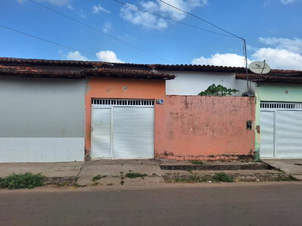 Casa em Turilândia, Santa Luzia, Rua Pavão, N. Nº 47,, MA. Área: 61.3m2