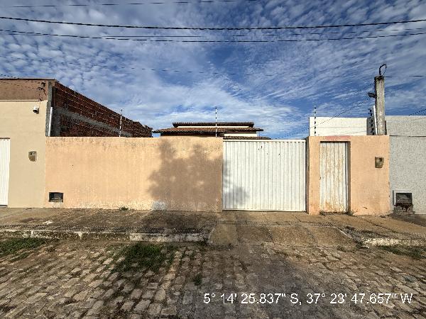 Casa em Mossoró, Itapetinga, Rua Pau Dos Ferros, N. 20, Qd 60 Lt 768, RN. Área: 58.6m2
