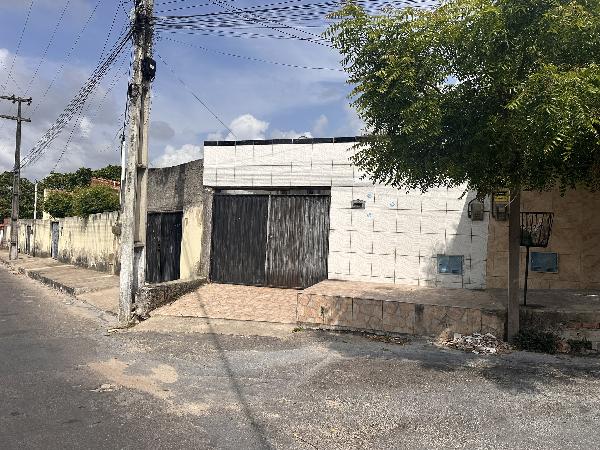 Casa em Horizonte, Vertente, Rua Espanha, N. 17, Cs A, CE. Área: 53.14m2