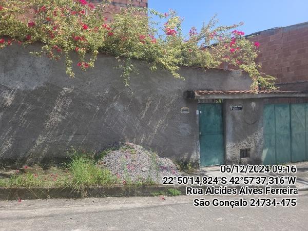 Casa em São Gonçalo, Barracao, Rua Manoel Brito, N. 42, Cs 02, RJ. Área: 100m2