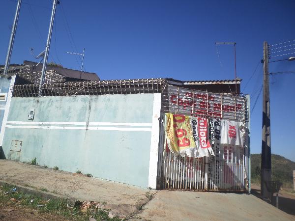 Casa em Valparaíso de Goiás, Pacaembu, Quadra 117, N. Sn, Cs 01, Lt 15, Rua 53, GO. Área: 55.92m2
