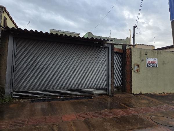 Casa em Campo Grande, Jardim Aero Rancho, Rua Bongiavane, N. 162, Cs 03, MS. Área: 53.4m2