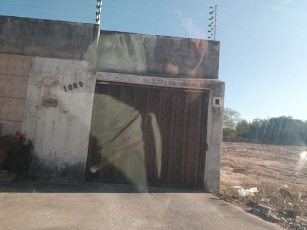 Casa em Horizonte, Diadema, Rua Zuleide Bezerra De Carvalho, N. 1080, Lt 215-A,  Qd 112, CE. Área: 73.53m2