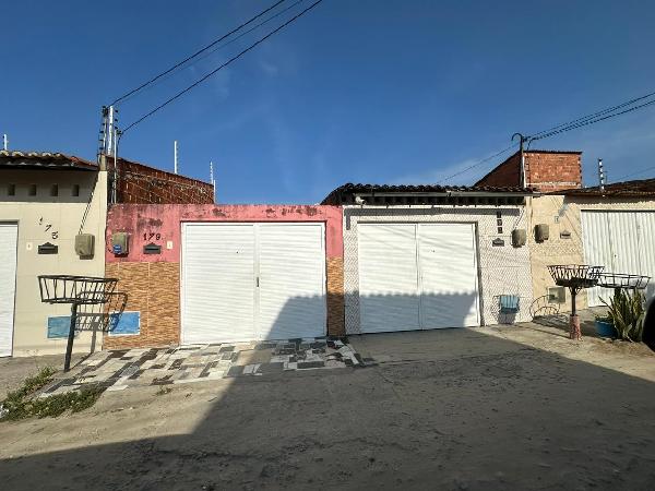 Casa em Maranguape, Centro, Rua Flor Primavera, N. 179, 0726-27lot. Pato Selvagem, CE. Área: 74m2