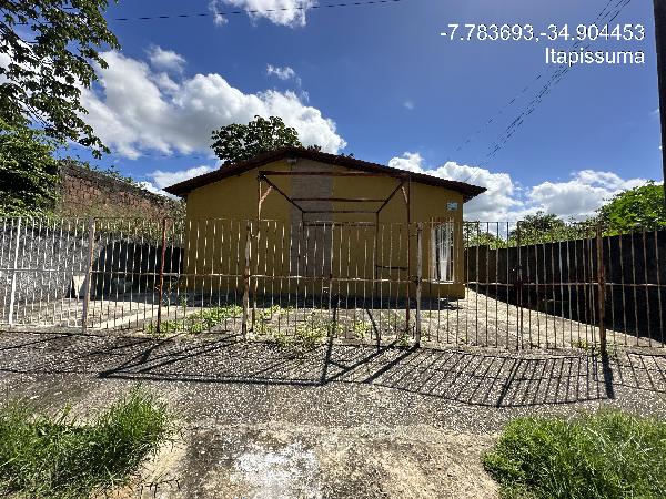 Casa em Itapissuma, Centro, Rua Brejoes, N. 14, Qd K Lt 14 Un 04, PE. Área: 53.6m2