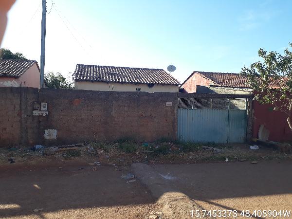 Casa em Cocalzinho de Goiás, Lot Girassol Residen, Rua Iv, N. Sn, Qd 19, Lt 39, GO. Área: 180m2