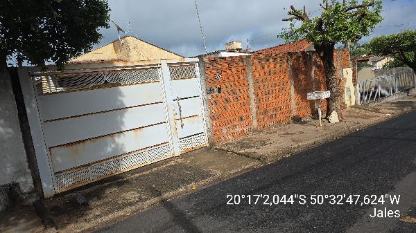 Casa em Jales, Vila Talma, Rua Pedro Dutra Da Silva, N. 959,, SP. Área: 54m2