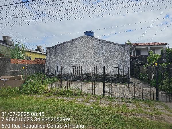 Casa em Paulista, Pau Amarelo, Rua Republica Centro Africana, N. 670, Cs 04 Lt 15 Qd V, PE. Área: 48.45m2