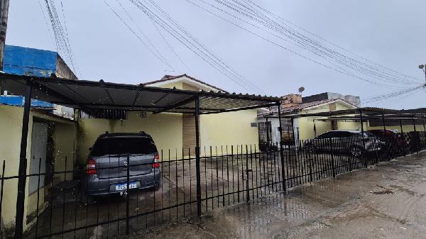 Casa em Olinda, Casa Caiada, Rua Professor Diogenes Fernandes Tavora, N. 585, Cs 01 Bl C Lt 08a Qd 19, PE. Área: 42.73m2