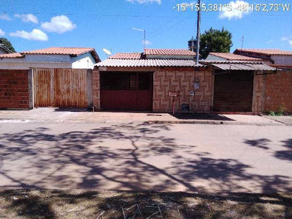 Casa em Padre Bernardo, Vila Divinéia, Av Padre Francisco, N. S/N, Qd 97 Lt 11a, GO. Área: 55.5m2