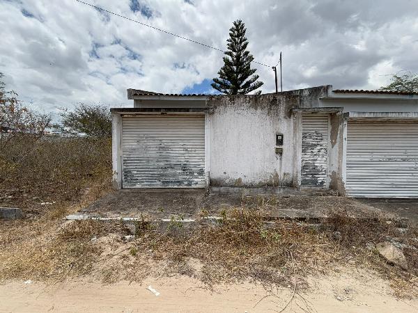 Casa em Bezerros, Encruzilhada De Sòo Joòo, Rua Projetada 05, N. 01, Qd A, PE. Área: 67.15m2
