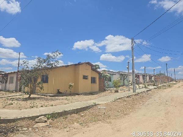 Casa em Bezerros, Encruzilhada De Sòo Joòo, Rua Projetada 05, N. 7, Qd A, PE. Área: 67.15m2