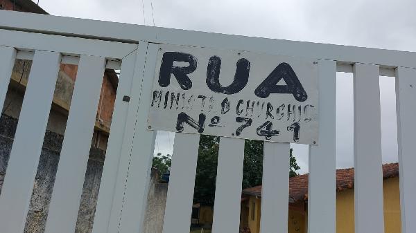 Casa em São Gonçalo, Monjolos, Rua Presidente Churchil, N. 741, Cs 04, RJ. Área: 50.74m2