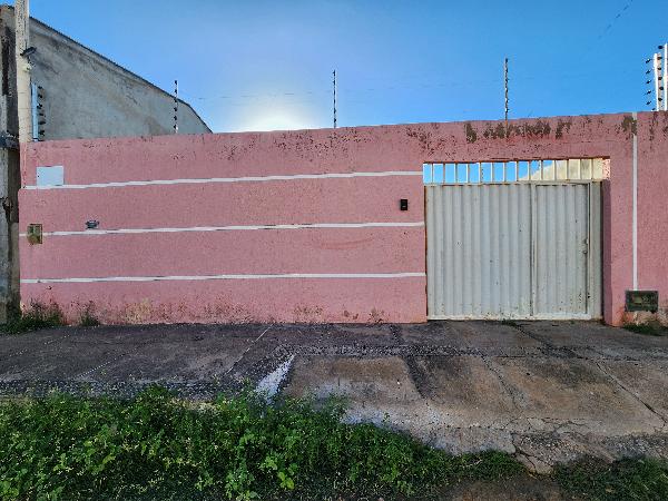 Casa em Mossoró, Santa Julia, Rua Alto Do Rodrigues Futebol Clube, N. 21, Lt 02 Qd 12, RN. Área: 56m2