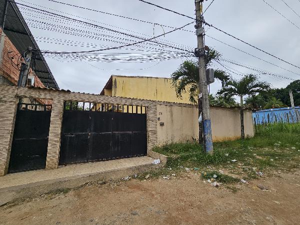 Casa em Nova Iguaçu, Ipiranga, Rua Sete De Abril, N. 35, Cs 13, RJ. Área: 64.25m2