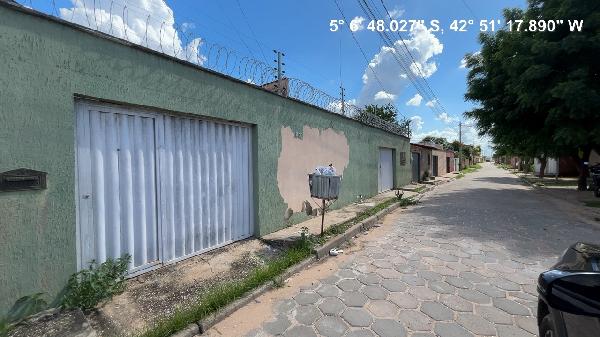 Casa em Timon, Vila Monteiro, Rua 93, N. 1100, Qd 52 Lt 22, MA. Área: 90.09m2