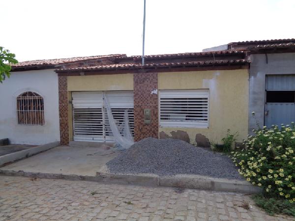 Casa em Iaçu, Centro, Rua Adilson Amaral De Queiroz, N. 387,, BA. Área: 88.33m2