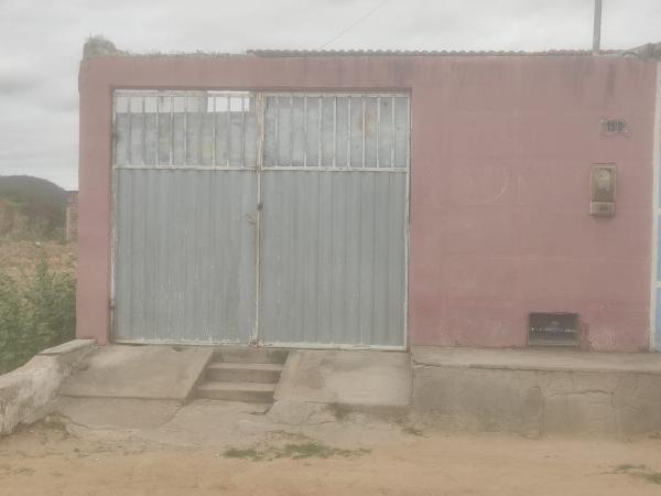 Casa em Iaçu, Bairro Da Boiadeira, Travessa Lourival Reis, N. 752,, BA. Área: 59.45m2